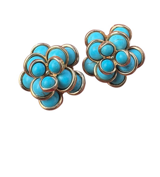 Lipsi Studs